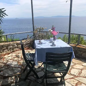 Un Nido Sul Mare , Rio Marina Italia