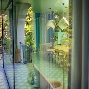 https://bagatelle-gardenhouse.inbudapesthotels.com