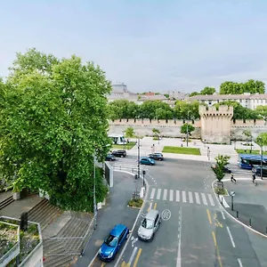 ibis-avignon-centre-gare.fr-provencehotel.com/