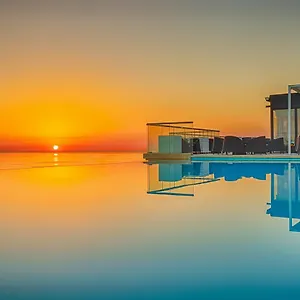 κάντε κράτηση εδώ